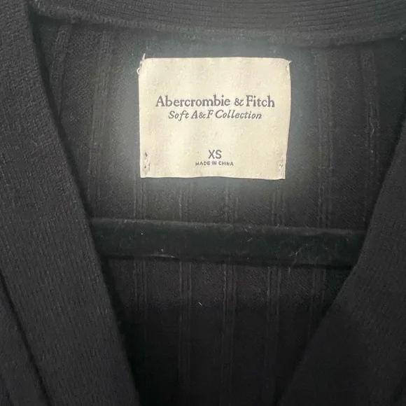 Abercrombie & Fitch Black Knit Cardigan - Picture 2 of 3